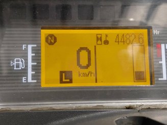 Carretilla contrapesada de 4 ruedas Caterpillar GP40NTD