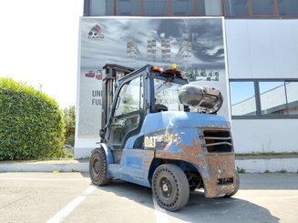Carretilla contrapesada de 4 ruedas Caterpillar GP50NTD - 2