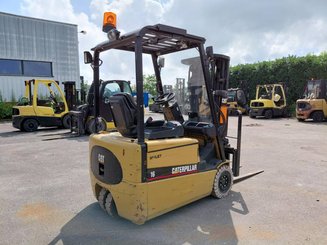 Carretilla contrapesada de 3 ruedas Caterpillar EP16KT