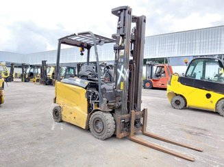 Carretilla contrapesada de 4 ruedas Caterpillar EP25CN