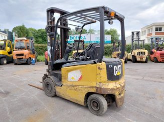 Carretilla contrapesada de 4 ruedas Caterpillar EP25CN