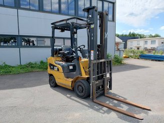 Carretilla contrapesada de 4 ruedas Caterpillar GP18NTD
