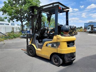 Carretilla contrapesada de 4 ruedas Caterpillar GP18NTD