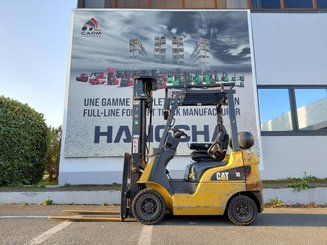 Carretilla contrapesada de 4 ruedas Caterpillar GP18NTD