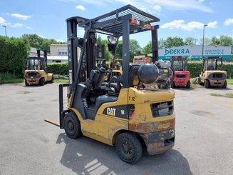 Carretilla contrapesada de 4 ruedas Caterpillar GP18NTD