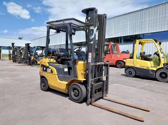 Carretilla contrapesada de 4 ruedas Caterpillar GP18NTD
