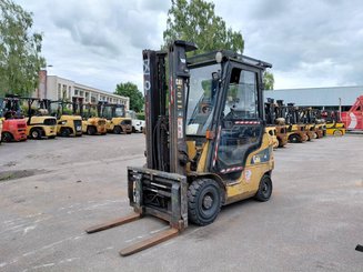 Carretilla contrapesada de 4 ruedas Caterpillar GP18NTD