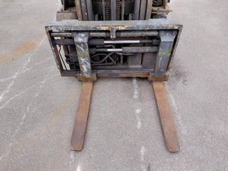 Carretilla contrapesada de 4 ruedas Caterpillar GP18NTD