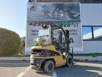 Carretilla contrapesada de 4 ruedas Caterpillar GP25N