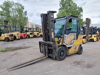 Carretilla contrapesada de 4 ruedas Caterpillar GP25N2