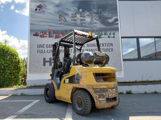 Carretilla contrapesada de 4 ruedas Caterpillar GP30N
