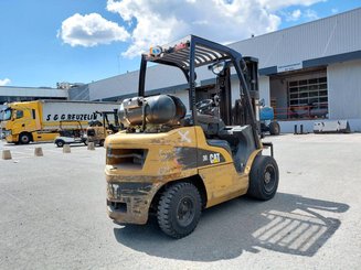 Carretilla contrapesada de 4 ruedas Caterpillar GP30N