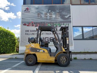 Carretilla contrapesada de 4 ruedas Caterpillar GP30N