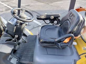 Carretilla contrapesada de 4 ruedas Caterpillar GP30NTD - 8