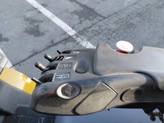 Carretilla contrapesada de 4 ruedas Caterpillar GP30NTD - 9