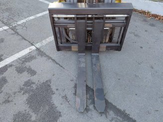 Carretilla contrapesada de 4 ruedas Caterpillar GP30NTD - 7