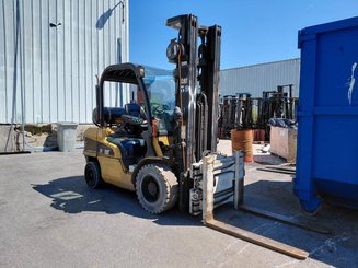 Carretilla contrapesada de 4 ruedas Caterpillar GP35N