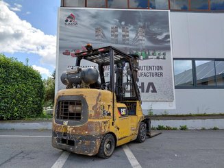 Carretilla contrapesada de 4 ruedas Caterpillar GC40K