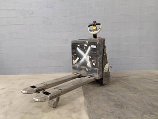 Transpaleta con conductor acompañante Crown WP3020-2.0