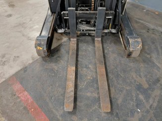 Carretilla retráctil Crown ESR5260-1.4