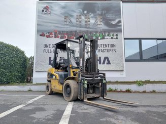 Carretilla contrapesada de 4 ruedas Caterpillar GP30NTD