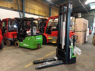 Apilador con conductor acompañante Hangcha CDD15-A2MC2-ISZ