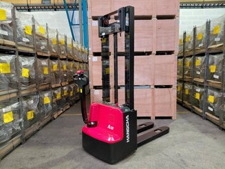 Apilador con conductor acompañante Hangcha CDD12-AMC2-L