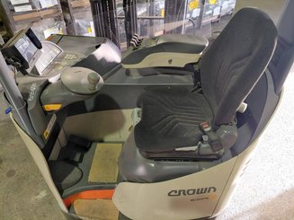 Carretilla retráctil Crown ESR5260-1.4