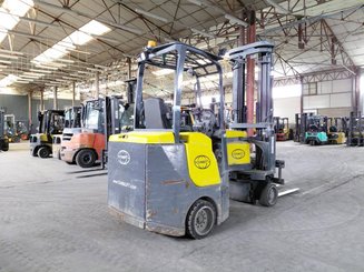 Carretilla articulada Aisle Master 20SE