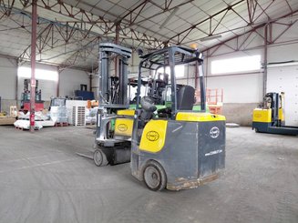 Carretilla articulada Aisle Master 20SE