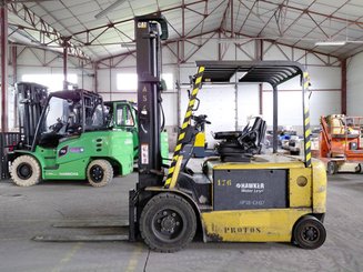 Carretilla contrapesada de 4 ruedas Caterpillar EP30K