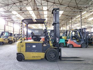 Carretilla contrapesada de 4 ruedas Caterpillar EP30K