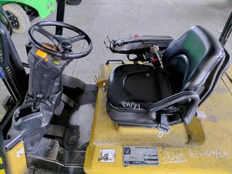 Carretilla contrapesada de 4 ruedas Caterpillar EP30K