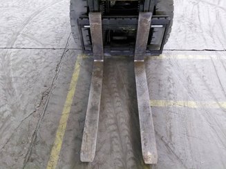 Carretilla contrapesada de 4 ruedas Caterpillar EP30K