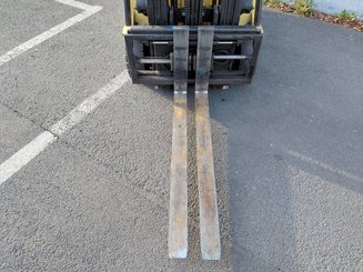 Carretilla contrapesada de 3 ruedas Caterpillar EP18NT - 9