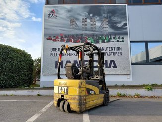Carretilla contrapesada de 3 ruedas Caterpillar EP18NT