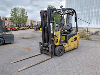 Carretilla contrapesada de 3 ruedas Caterpillar EP18NT