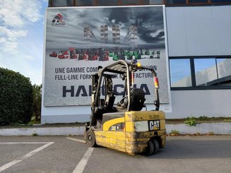 Carretilla contrapesada de 3 ruedas Caterpillar EP18NT
