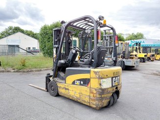 Carretilla contrapesada de 3 ruedas Caterpillar EP18NT