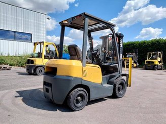 Carretilla contrapesada de 4 ruedas TCM FD25T3