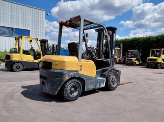 Carretilla contrapesada de 4 ruedas TCM FD30T3