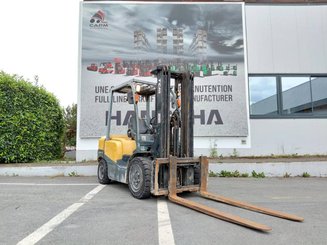 Carretilla contrapesada de 4 ruedas TCM FD30T3 - 1