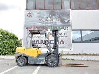 Carretilla contrapesada de 4 ruedas TCM FD30T3 - 6