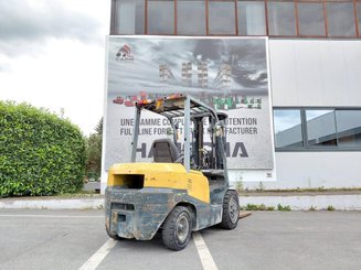 Carretilla contrapesada de 4 ruedas TCM FD30T3 - 4