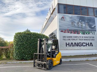 Carretilla contrapesada de 4 ruedas Hangcha XE25i ( CPD25-XEY2HA-SI )
