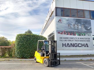 Carretilla contrapesada de 4 ruedas Hangcha XE25i ( CPD25-XEY2HA-SI )
