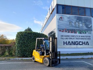 Carretilla contrapesada de 4 ruedas Hangcha XE25i ( CPD25-XEY2HA-SI )