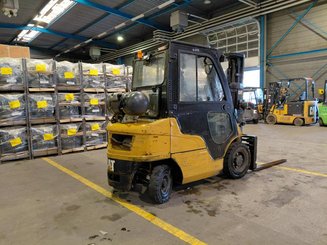 Carretilla contrapesada de 4 ruedas Caterpillar GP25N