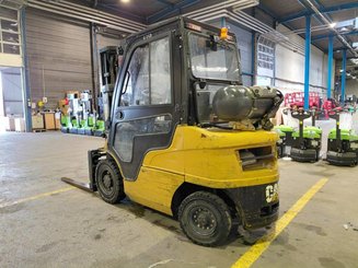Carretilla contrapesada de 4 ruedas Caterpillar GP25N