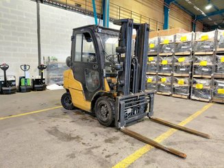 Carretilla contrapesada de 4 ruedas Caterpillar GP25N